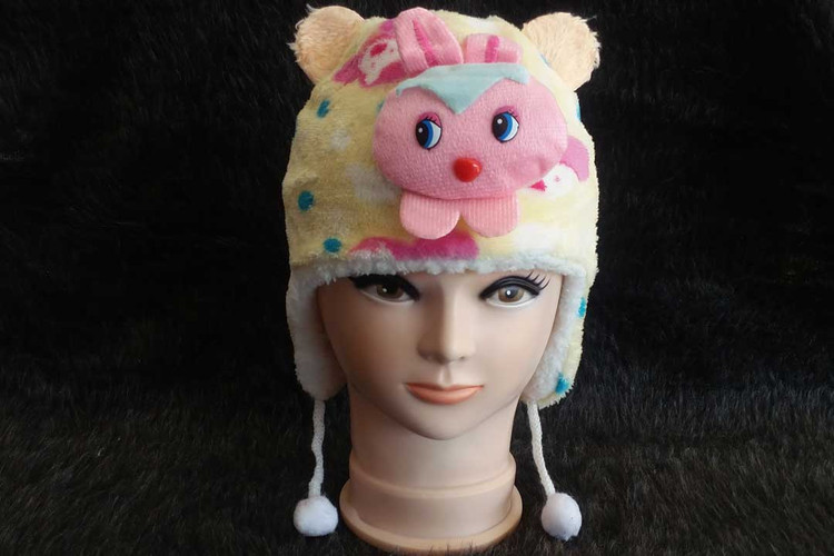 کلاه بچه گانه عروسکی رنگ کرم