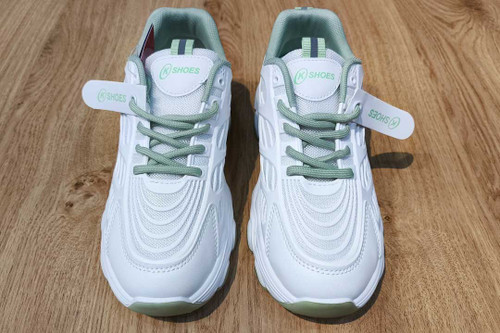 کفش کتونی اسپورت زنانه و پسرانه سفید – پسته ای کد ۵۳۰