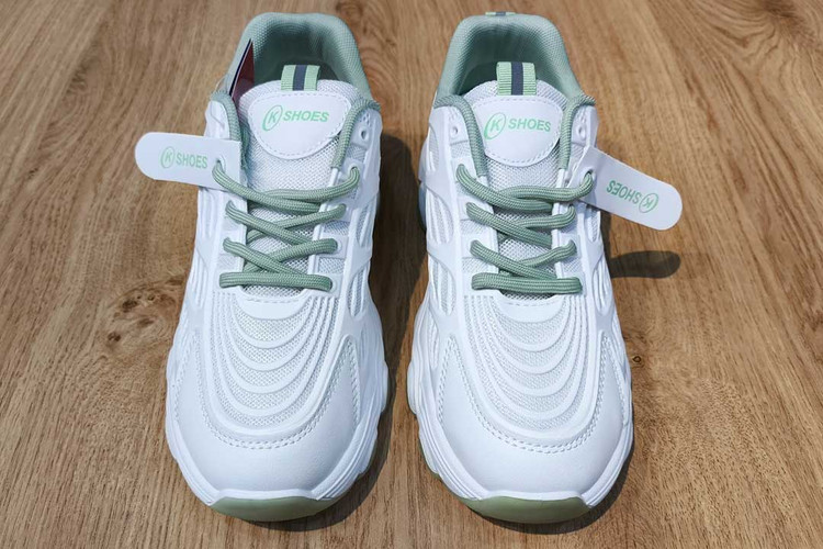 کفش کتونی اسپورت زنانه و پسرانه سفید – پسته ای کد ۵۳۰