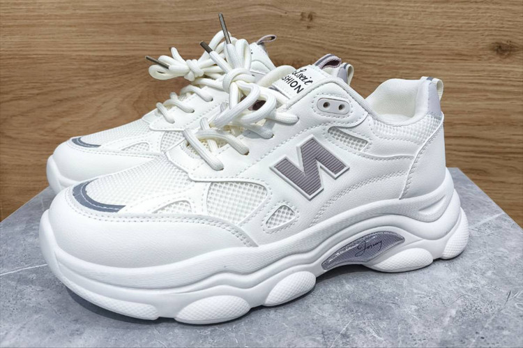 کفش اسپورت زنانه و پسرانه نیوبالانس سفید بادمجانی روشن کد ۵۳۸